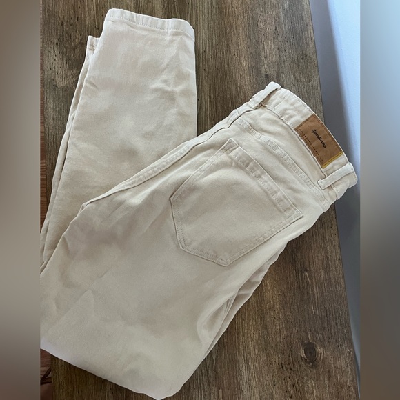 Stradivarius Cream Mom Jeans - Picture 3 of 3